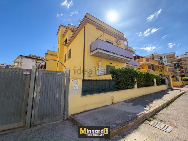 Appartamento in vendita di 143 m² in Via Rinascita, 2