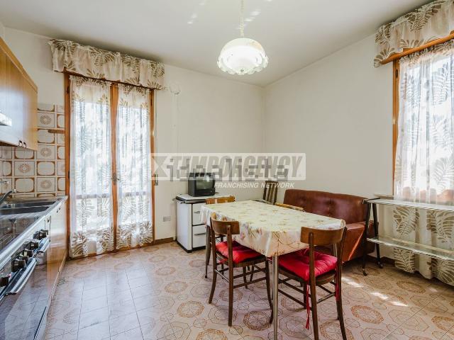 Appartamento in vendita di 143 m² in Via Valle Fontana della Bastiglia, 2487