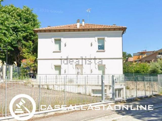 Appartamento in vendita di 143 m² in Via Vittorio Veneto