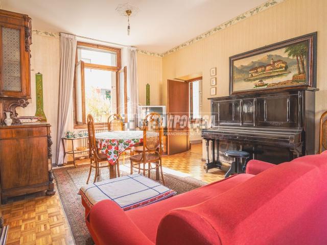 Appartamento in vendita di 143 m² in Viale Dante Alighieri, 41