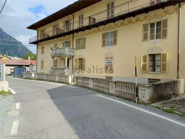Appartamento in vendita di 143 m² in Frazione Chiamberto, 2