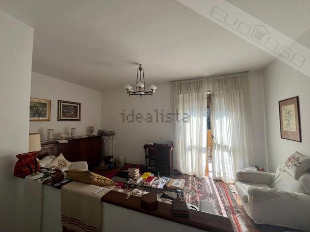 Appartamento in vendita di 143 m² in Piazza Guglielmo Marconi