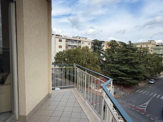 Appartamento in vendita di 143 m² in Piazza Papa Giovanni XXIII, 25