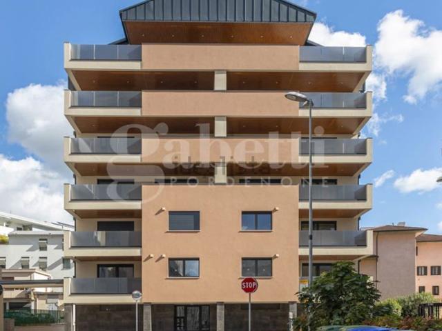 Appartamento in vendita di 144 m² in Via Beato Odorico, 4