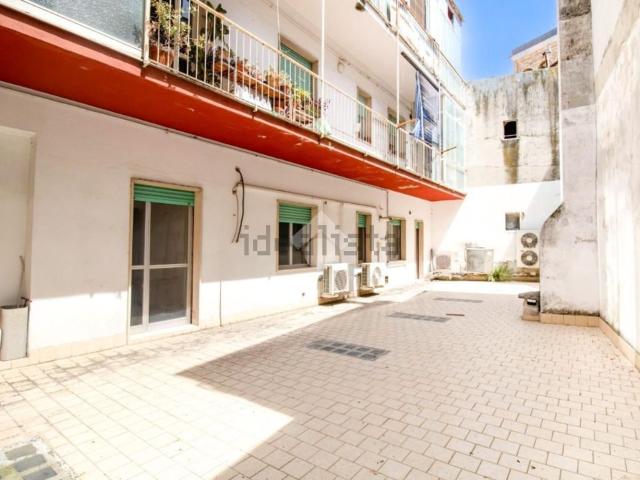 Appartamento in vendita di 144 m² in Via Cavour, 40