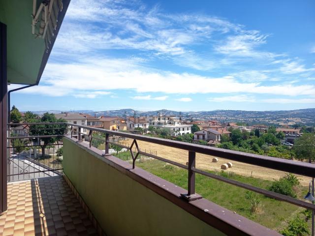 Appartamento in vendita di 144 m² in Via Campoceraso