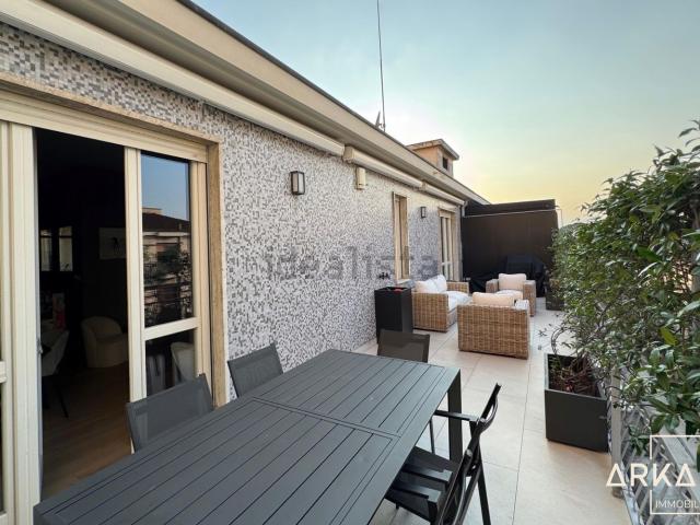 Appartamento in vendita di 144 m² in Via Amerigo Vespucci, 1