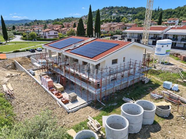 Appartamento in vendita di 144 m² in Via Antonio Meucci, 77