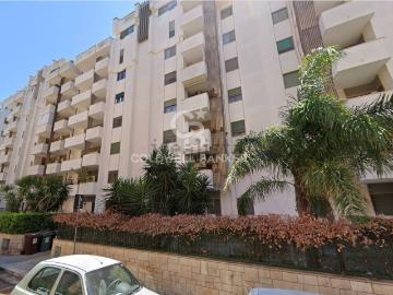 Appartamento in vendita di 144 m² in Via Achille Grandi, 9