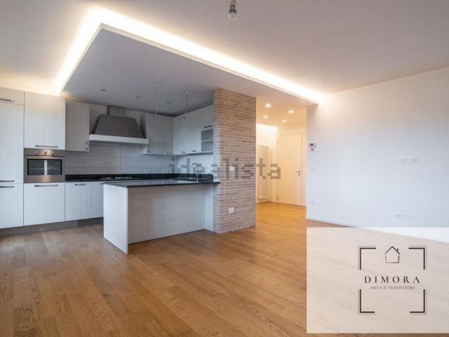 Appartamento in vendita di 144 m² in Via Bragni