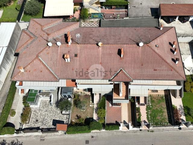 Appartamento in vendita di 133 m² in Via Giosuè Carducci, 33
