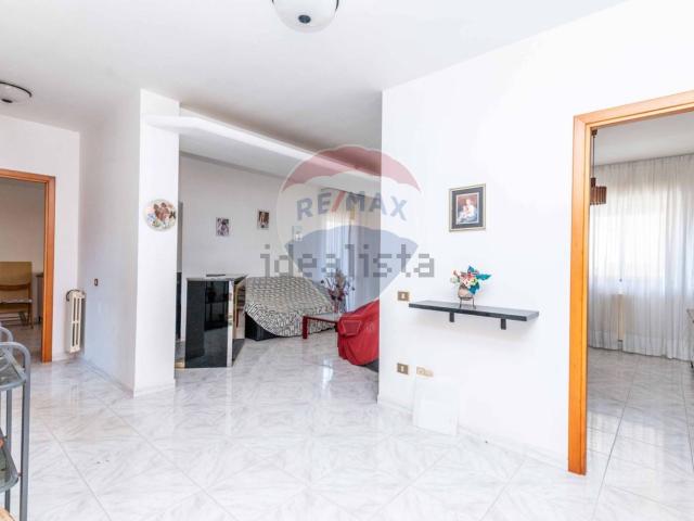 Appartamento in vendita di 144 m² in Via Giovanni Battista Pergolesi, 13