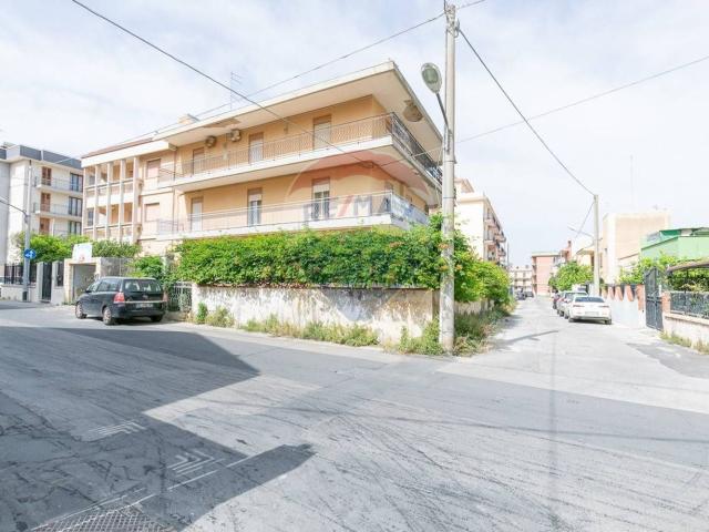 Appartamento in vendita di 144 m² in Via Danimarca, 1