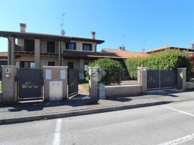 Appartamento in vendita di 144 m² in Via dell&apos Usignolo, 19