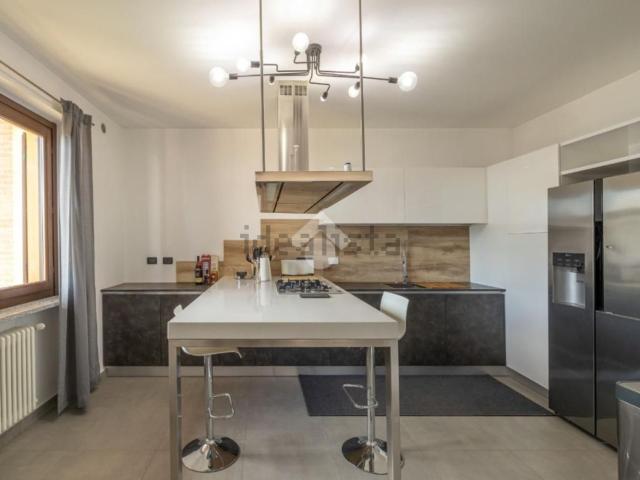 Appartamento in vendita di 144 m² in Via della Grena