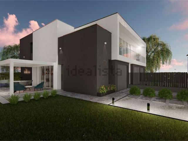Appartamento in vendita di 144 m² in Via Demos Malavasi