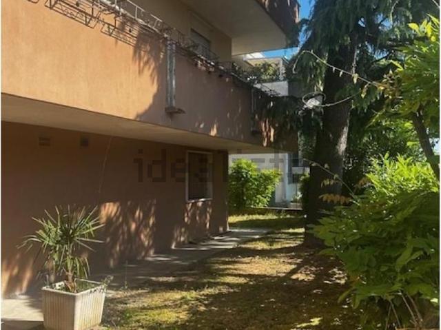 Appartamento in vendita di 144 m² in Via Emilia, 36