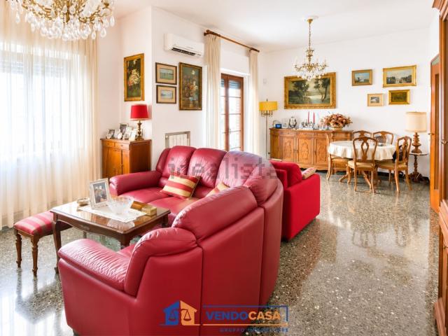 Appartamento in vendita di 144 m² in Via Ettore Perosio, 1