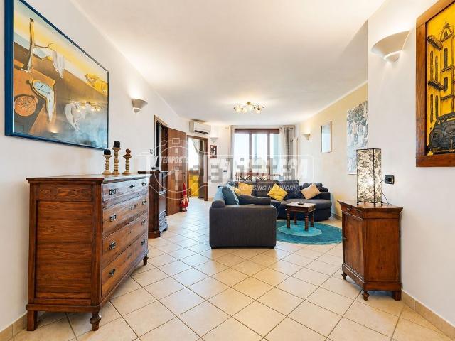 Appartamento in vendita di 144 m² in Via Fontana