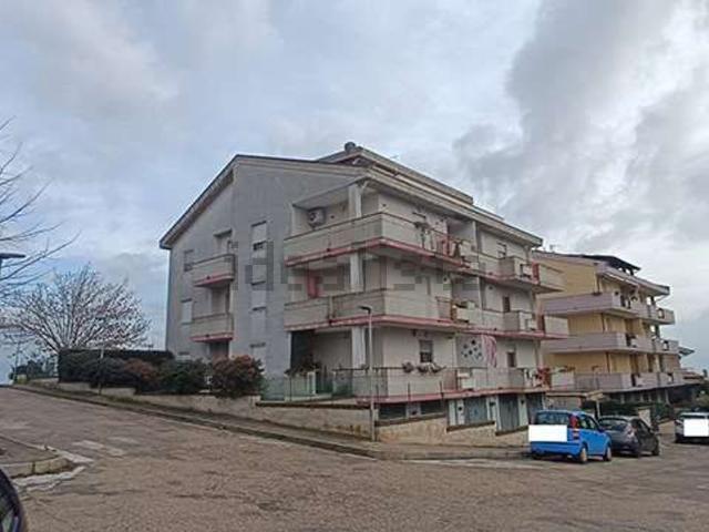 Appartamento in vendita di 144 m² in Via Fonte Canale, 40