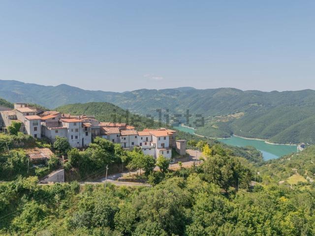 Appartamento in vendita di 144 m² in Via Fantini