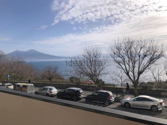 Appartamento in vendita di 154 m² in Via Francesco Petrarca, 79