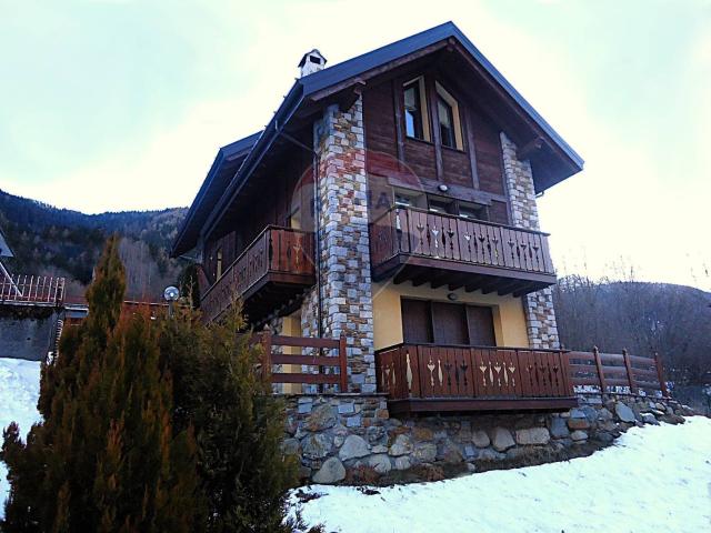 Appartamento in vendita di 144 m² in Via Segheria, 18