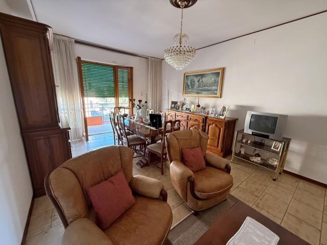 Appartamento in vendita di 144 m² in Via Rodolfo Morandi