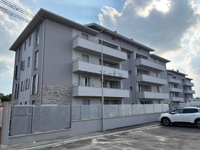 Appartamento in vendita di 144 m² in Via Vandelli