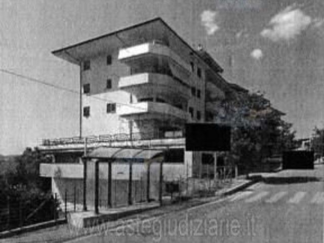 Appartamento in vendita di 144 m² in Via Vittorio Emanuele, 175