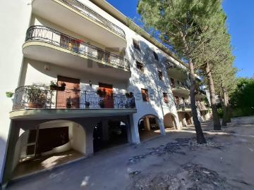 Appartamento in vendita di 144 m² in Viale Teracati, 87