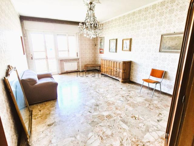 Appartamento in vendita di 144 m² in Viale Gabriele D&apos Annunzio, 210