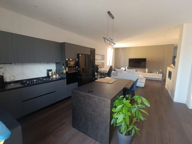 Appartamento in vendita di 144 m² in Viale Risorgimento