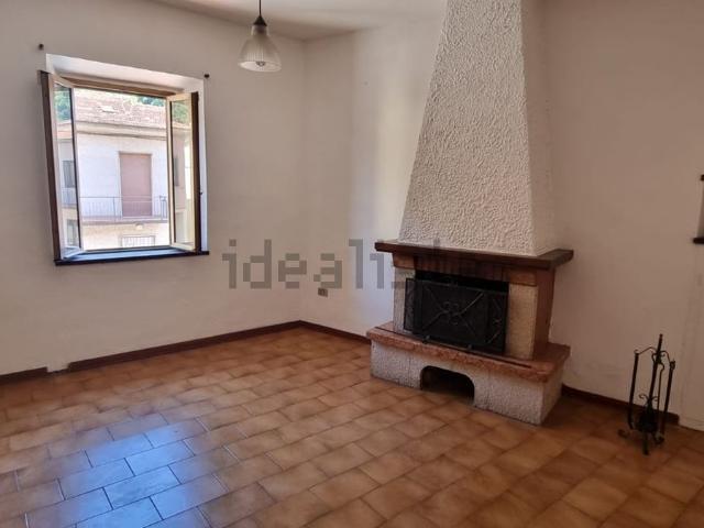 Appartamento in vendita di 144 m² in Strada Comunale di Gricigliana, 326
