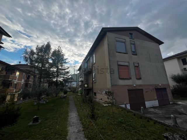 Appartamento in vendita di 144 m² in Strada Chiesanuova, 30