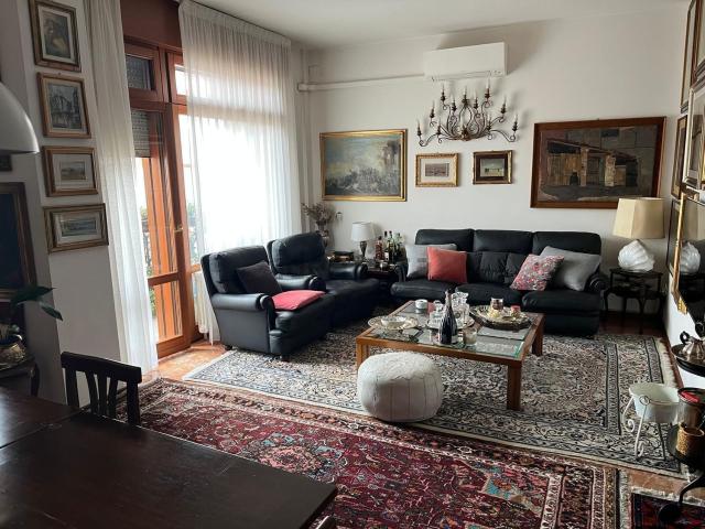 Appartamento in vendita di 145 m²