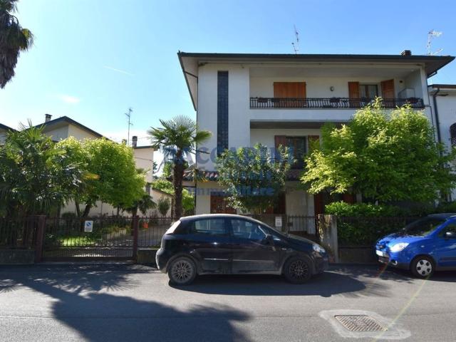 Appartamento in vendita di 145 m² in Via Cova, 40