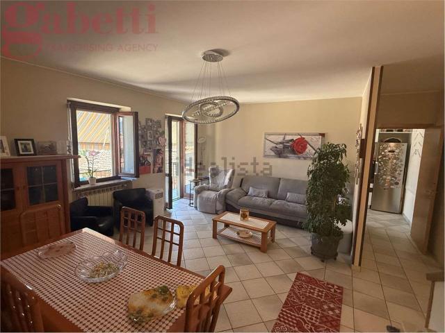 Appartamento in vendita di 145 m² in Via Como