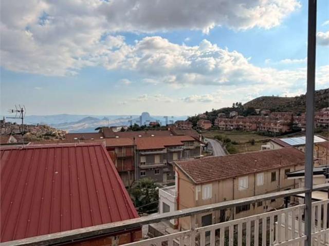Appartamento in vendita di 145 m² in Via Corsica