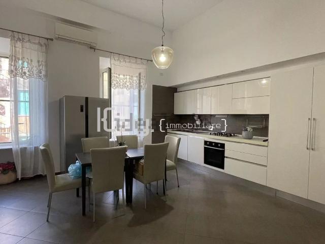 Appartamento in vendita di 145 m² in Via Camillo Benso Conte di Cavour