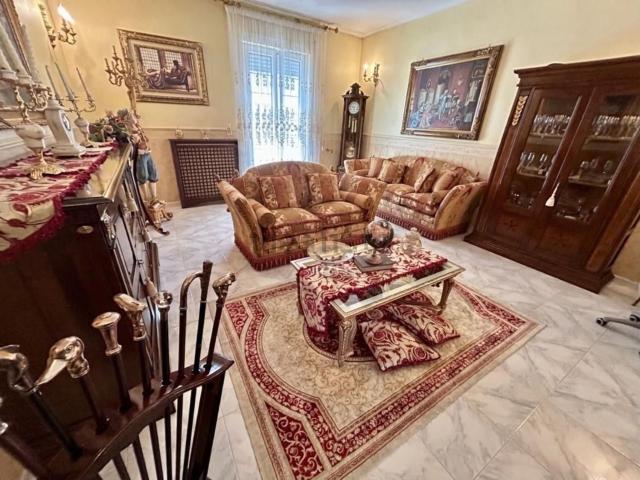 Appartamento in vendita di 145 m² in Via Camogli
