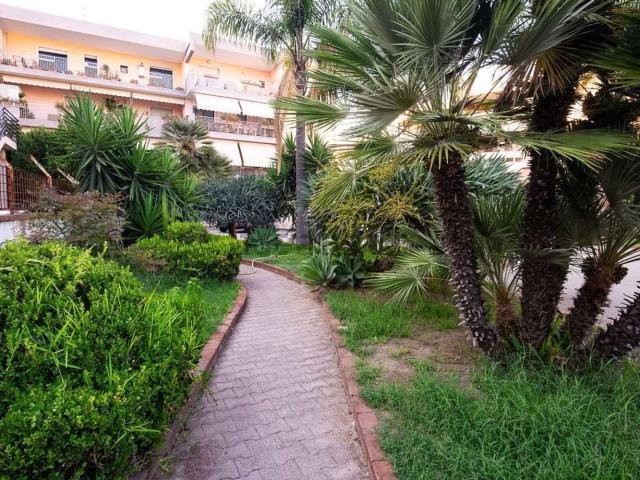 Appartamento in vendita di 145 m² in Via Carlo Forlanini