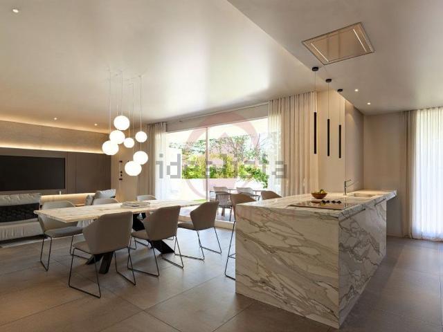 Appartamento in vendita di 145 m² in Via Chiesa