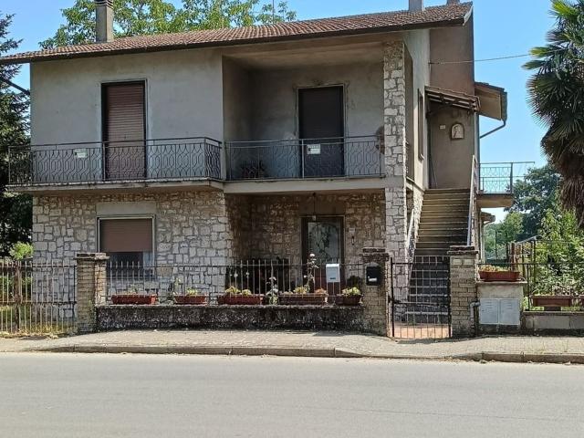 Appartamento in vendita di 145 m² in Via Cupa