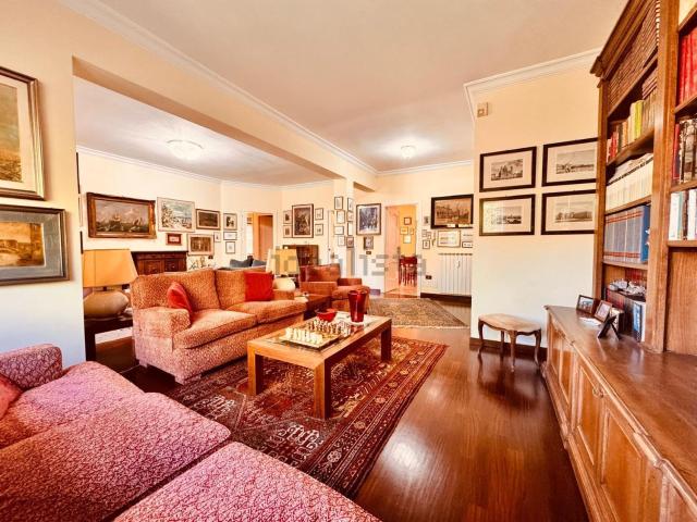 Appartamento in vendita di 145 m² in Via A. Cassani, 13
