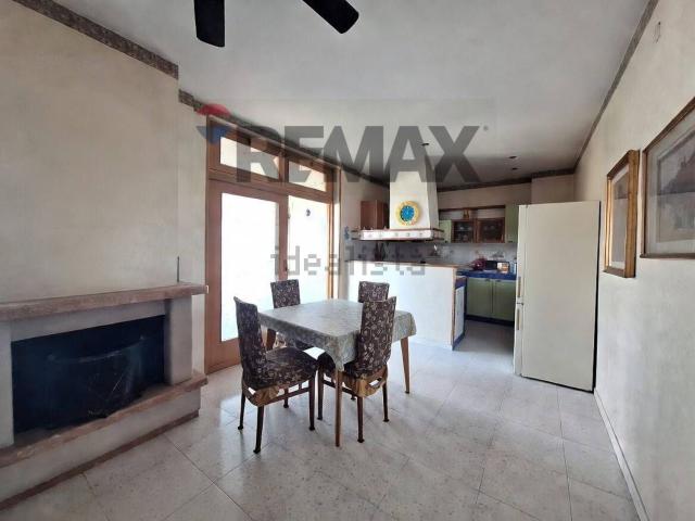 Appartamento in vendita di 145 m² in Via Antonio Meucci, 5