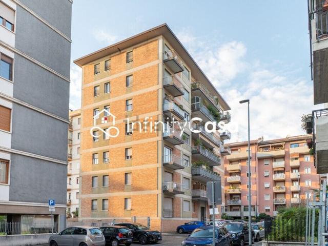 Appartamento in vendita di 145 m² in Via Angelo Butturini