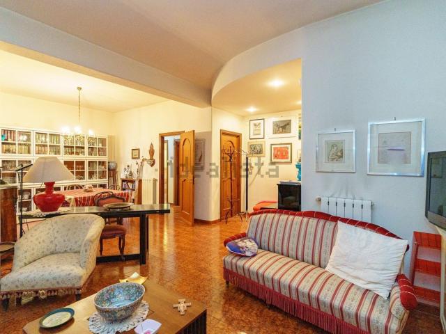 Appartamento in vendita di 145 m² in Via Arrigo Boito, 2