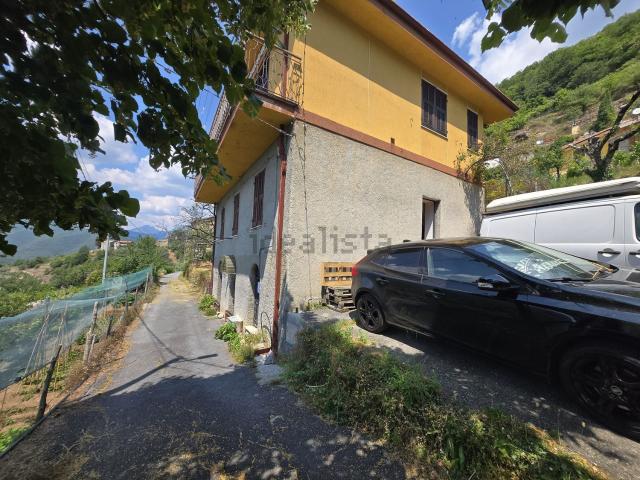 Appartamento in vendita di 145 m² in Via Asplanato