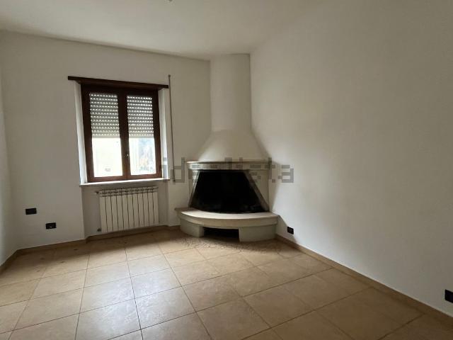 Appartamento in vendita di 145 m² in Via Attilio Verdirosi, 31